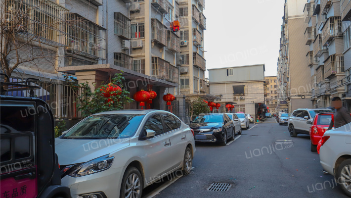 粮运小区外景图