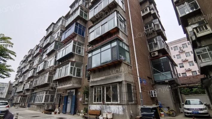 省物资局宿舍外景图