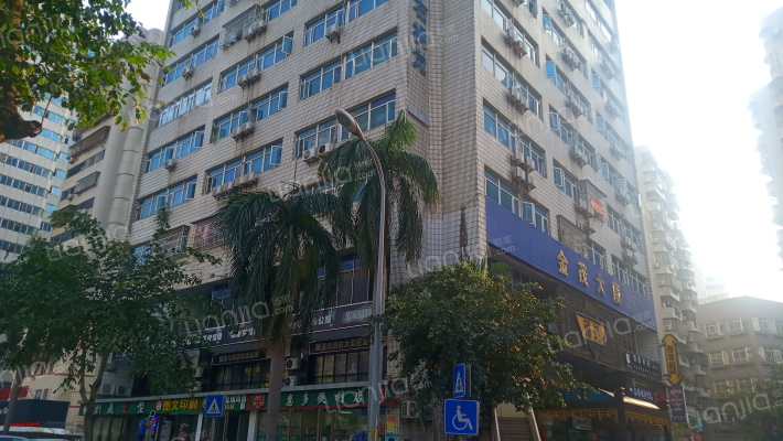 金茂大厦外景图