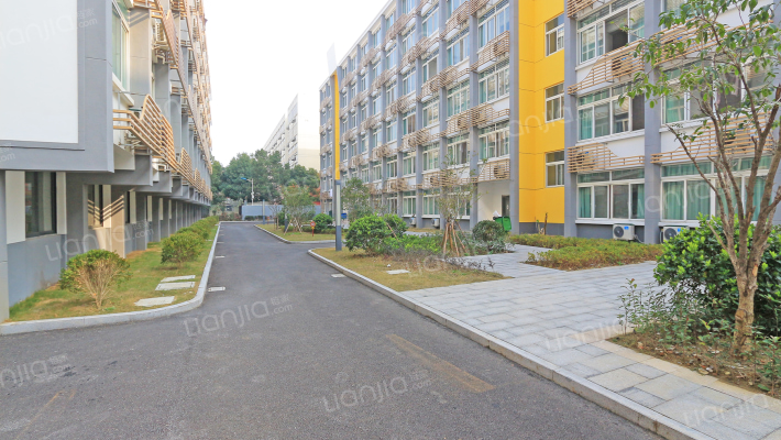 三华小区外景图