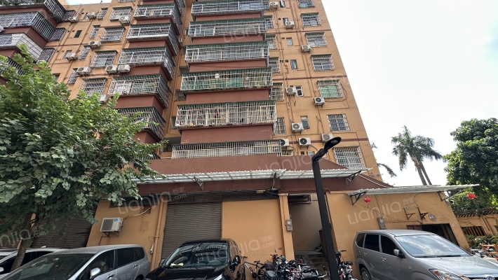 盐步农行宿舍楼外景图