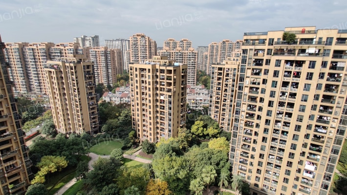 万家花城二期外景图