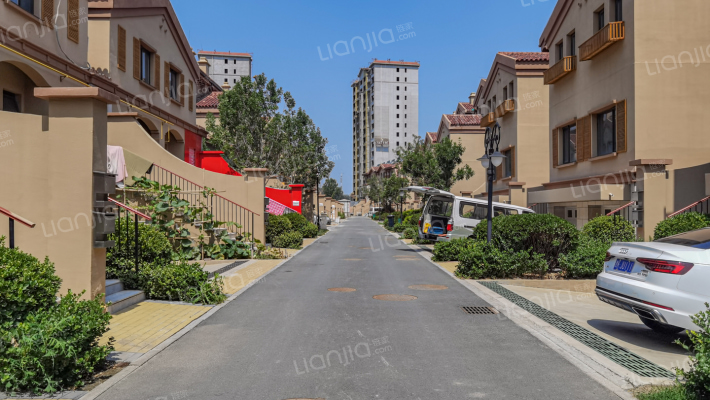 碧桂园听湖外景图