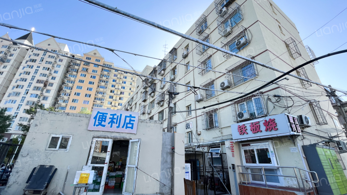 城建集团家属楼外景图