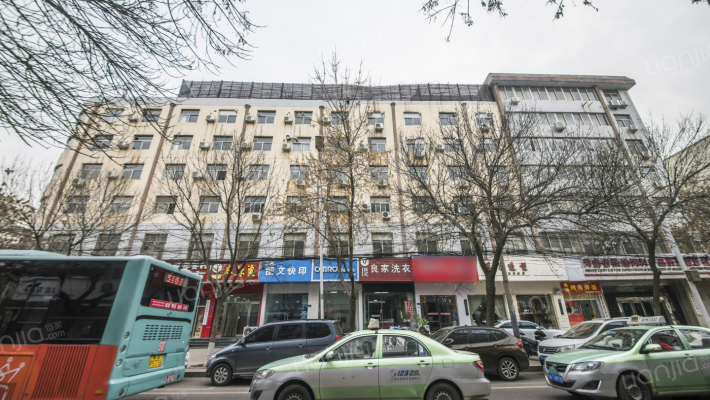 红专路97号院外景图