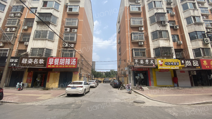 都市阳光公寓外景图