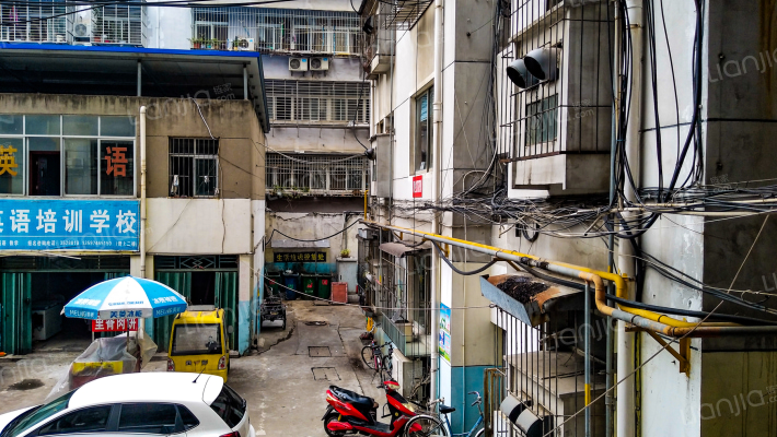 庞公家园外景图