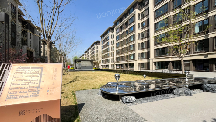 四季春晓外景图