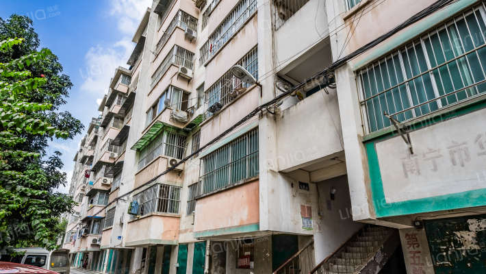 南宁市华建里红会医院生活区外景图