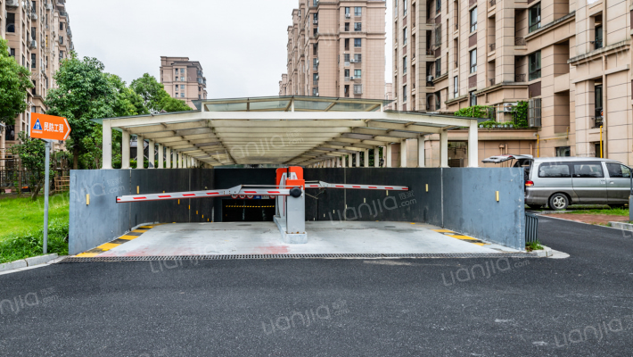 乾耀东港外景图