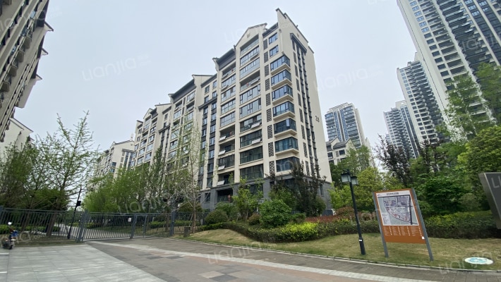 保利军运村外景图