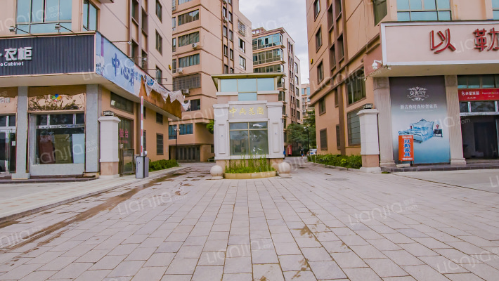 中央花园外景图