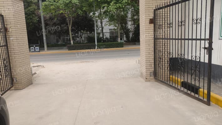 西安经济技术开发区四水厂家属院外景图