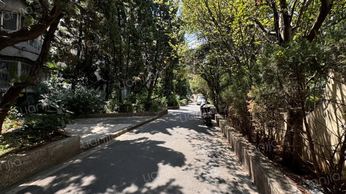 省委11号院外景图