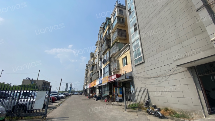 义桥金属材料市场外景图