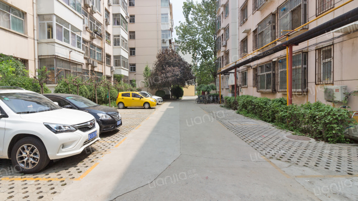 雪香园小区外景图