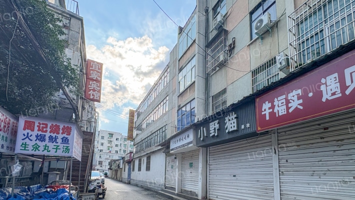航运处住宅楼外景图