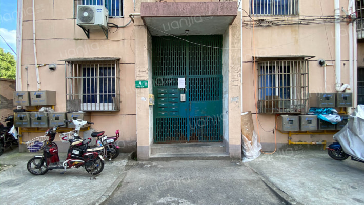 曹建路220弄外景图