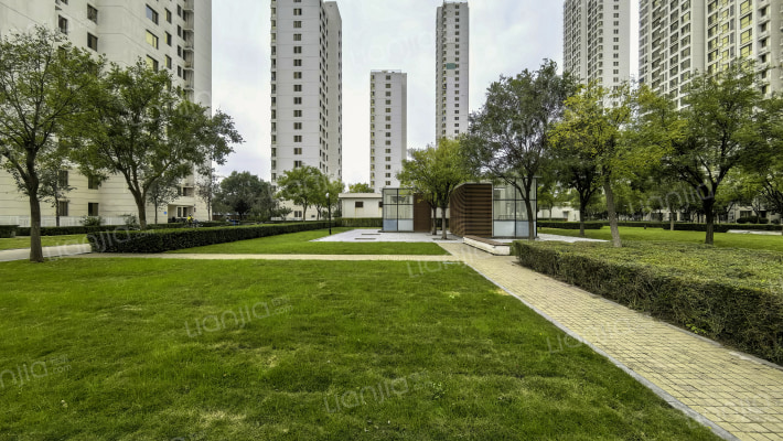 经纬城市绿洲华清家园外景图