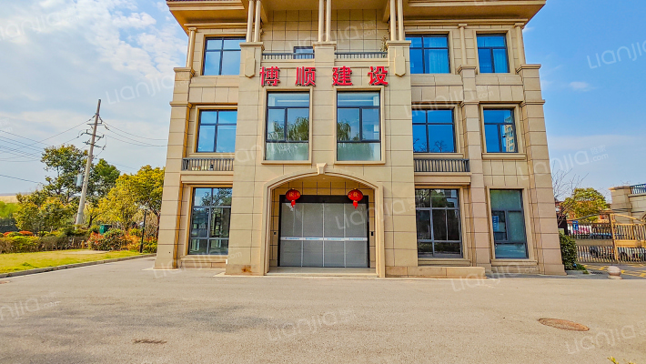 龙兴云邸外景图