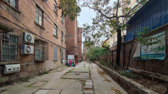 沙岗寺楼外景图