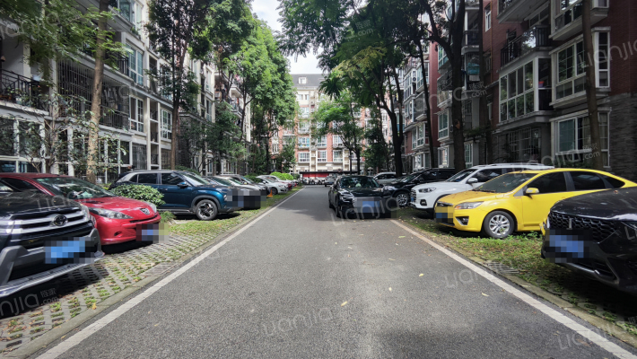 英国小镇风笛园外景图