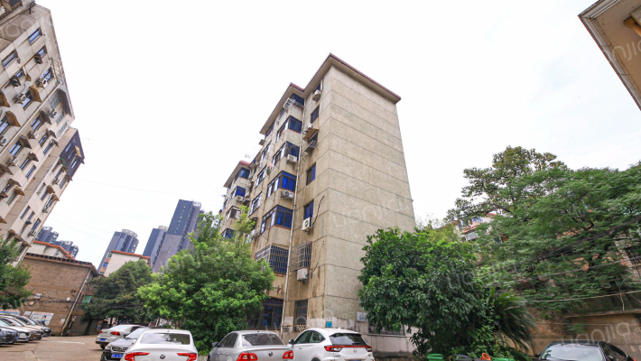 江西省皮肤病专科医院宿舍外景图