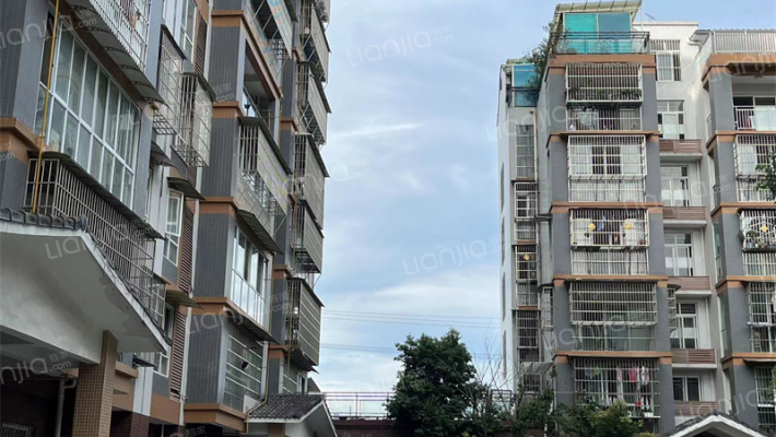 健生翡翠港外景图