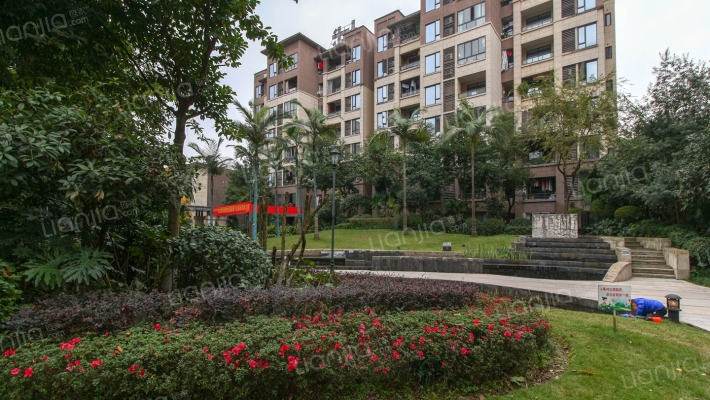 鲁能领秀城骏府外景图