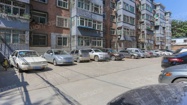 山西省体育局宿舍外景图