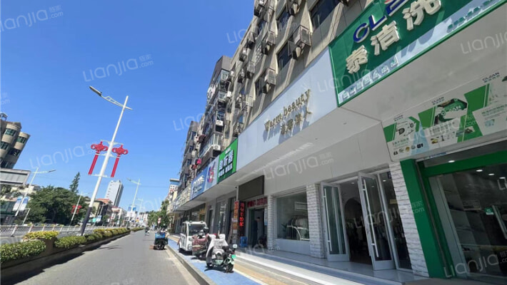 轻工宿舍外景图