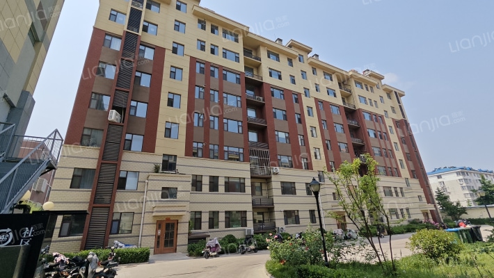 向阳丽景春城外景图