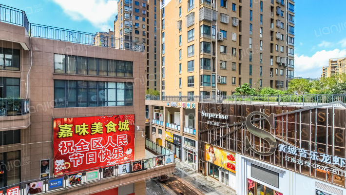 嘉丽阳光广场外景图