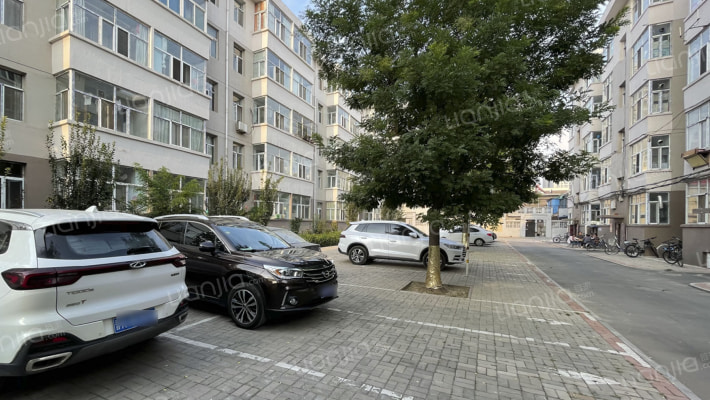 四三八二小区外景图