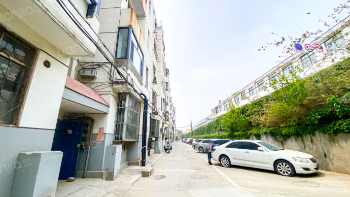山东科技大学红门路住宅区外景图