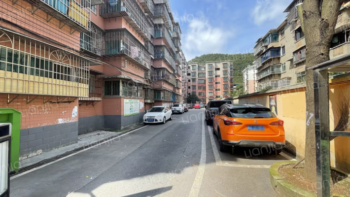 回龙路180号外景图