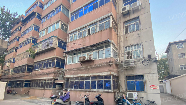 南阳路257号外景图