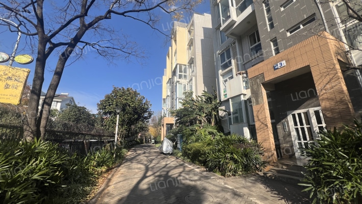 滇池卫城紫屿外景图