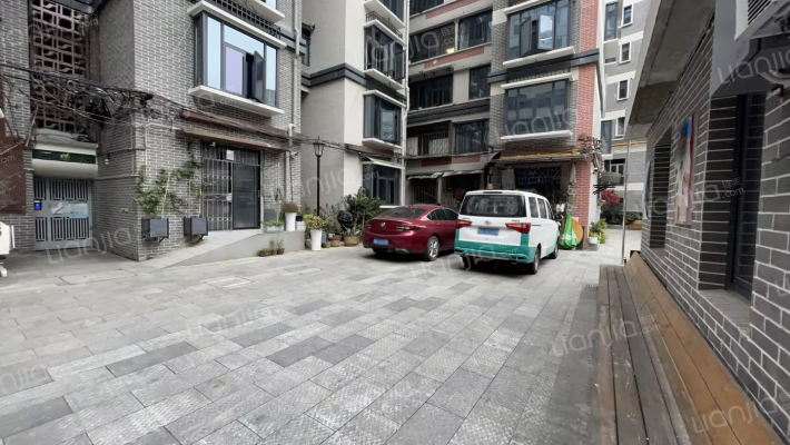 护国路130号外景图