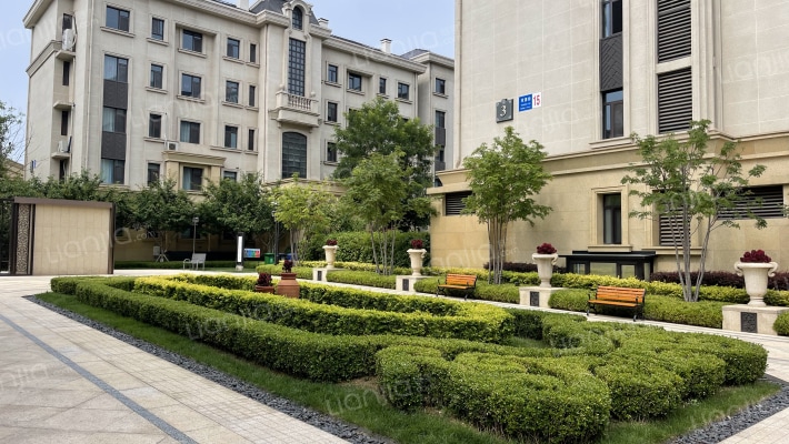 新希望璞石墅外景图