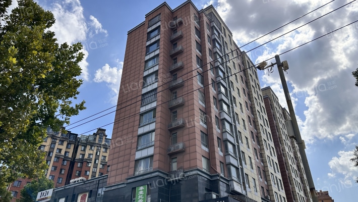 逸城山色公建外景图