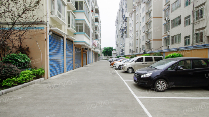 交通大厦外景图