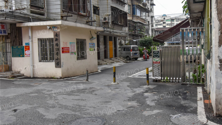 南新路128号小区外景图