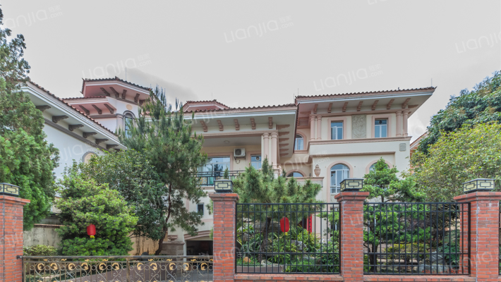 海逸江畔别墅外景图