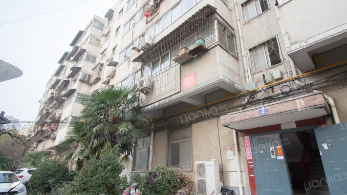 新郑路206号院外景图