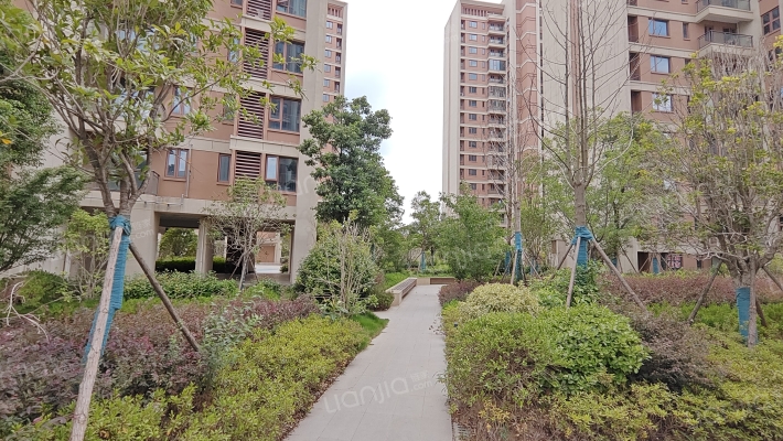 绿地襄阳城际空间站外景图