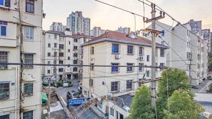 朝南埭新村外景图