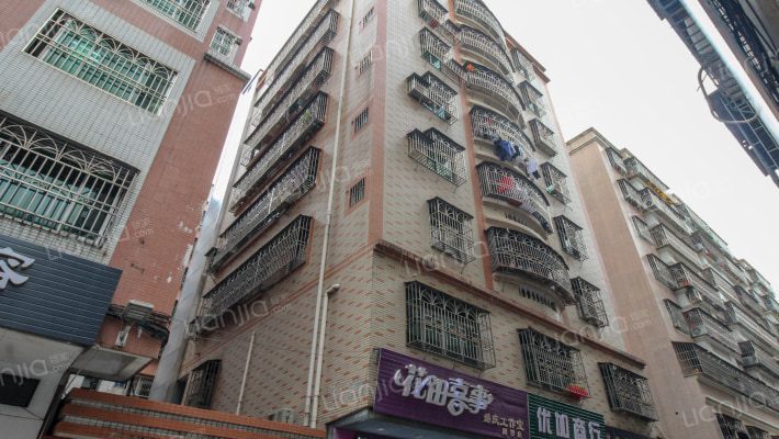 雅安阁小区外景图