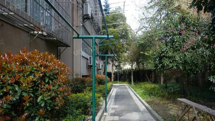 天平小区外景图