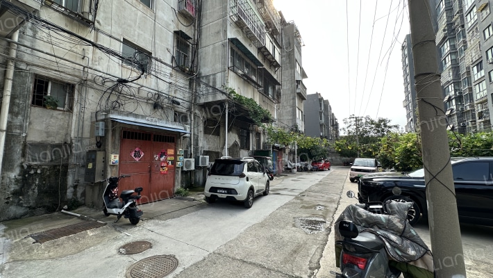 同乐巷人民医院宿舍楼外景图